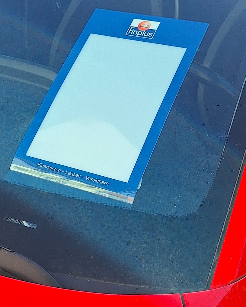 Preisblatthalter mit Branding im wirkungsvollen Wunschformat